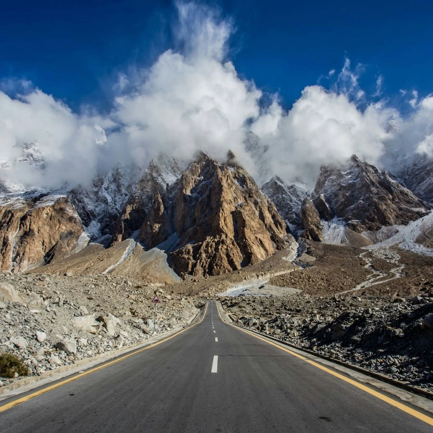 Karakoram Highway Road Trip